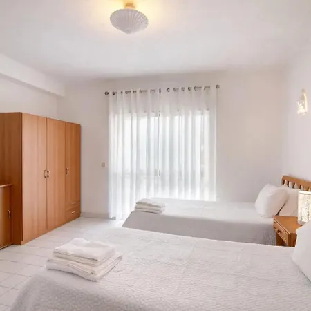 1 Bedroom Alfredo, Praceta Vitorino Nemesio, Apartmán *