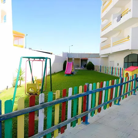 1 Bedroom Alfredo, Praceta Vitorino Nemesio, 公寓 阿尔布费拉